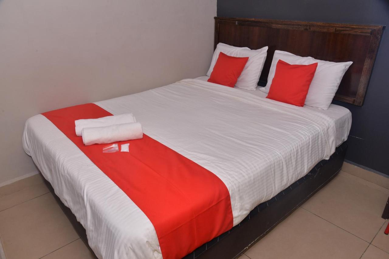 Nice Stay Hotel Raub Extérieur photo