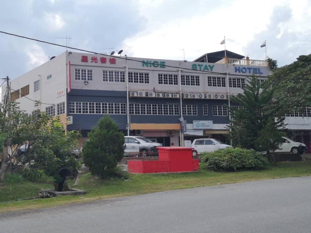 Nice Stay Hotel Raub Extérieur photo